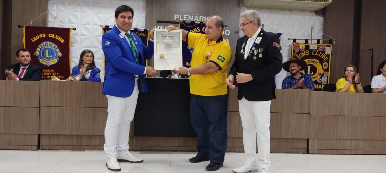 Governador Ernani Uemura entrega Carta Constitutiva ao Lions Clube Marcelândia Fênix